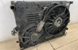 Кассета радиаторов для Volkswagen Touareg 2009 года на фотографиях