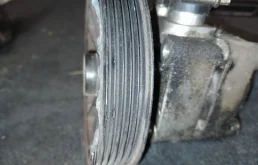 Насос ГУР для Volvo XC90 2003 года на фотографиях