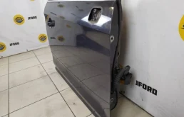 Дверь передняя правая для Ford Kuga 2012 года на фотографиях