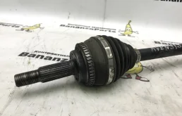 Привод передний правый для Toyota Avensis 2004 года на фотографиях