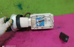 Топливный насос для Volkswagen Passat 1997 года на фотографиях