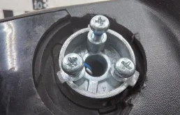 Стекла и зеркала для Kia Cerato 2010 года на фотографиях