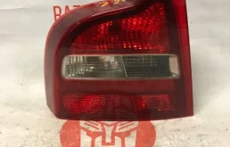 Фонарь левый для Volvo S80 1998 года на фотографиях