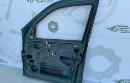 Дверь передняя правая для Mercedes-Benz M class 2000 года на фотографиях