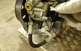 Двигатель без навесного для Mercedes-Benz C class 1998 года на фотографиях