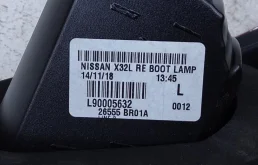 Фонарь внутренний левый для Nissan Qashqai 2010 года на фотографиях