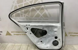 Дверь задняя левая для Volkswagen Passat 2015 года на фотографиях