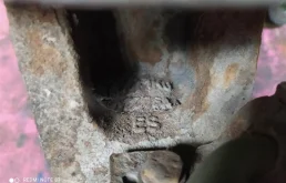 Кулак поворотный правый для Volkswagen Tiguan 2010 года на фотографиях