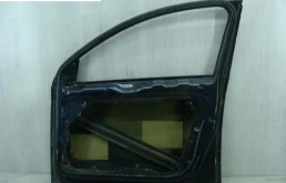 Дверь передняя правая для Volkswagen Passat 2011 года на фотографиях
