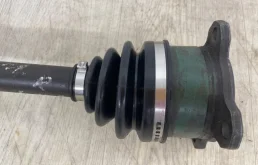 Привод передний правый для Mitsubishi Pajero 2000 года на фотографиях