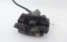 Суппорт задний правый для Ford Focus 2013 года на фотографиях