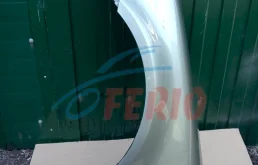 Крылья для Volkswagen Passat 2002 года на фотографиях