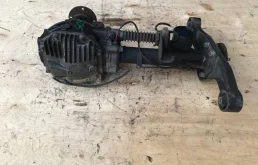 Редуктор переднего моста для Mitsubishi Pajero 2014 года на фотографиях