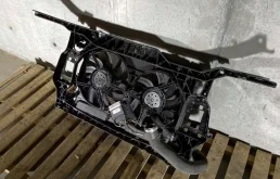 Панель радиатора (телевизор) для Audi A4 2009 года на фотографиях