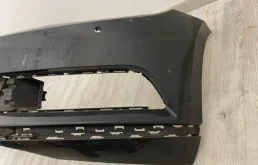 Бампер для Volkswagen Passat 2020 года на фотографиях