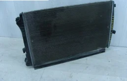 Кассета радиаторов для Volkswagen Passat 2018 года на фотографиях