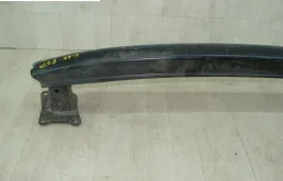 Усилитель заднего бампера для Skoda Octavia 2012 года на фотографиях