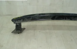 Усилитель заднего бампера для Skoda Octavia 2012 года на фотографиях