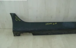 Накладка порога правая для Hyundai ix35 2010 года на фотографиях