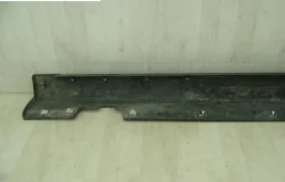 Накладка порога правая для Hyundai ix35 2010 года на фотографиях