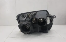 Фара ксенон левая для Renault Duster 2014 года на фотографиях