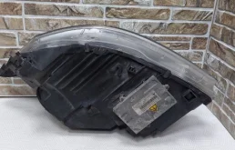 Фара правая для Mercedes-Benz S class 2009 года на фотографиях