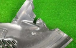 Подкрылок передний правый для BMW X3 2011 года на фотографиях