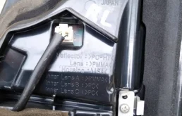 Фонарь внутренний левый для Toyota Land Cruiser 2008 года на фотографиях