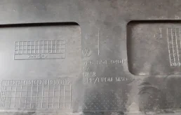 Мотор стеклоподъемника передний правый для Volkswagen Touareg 2017 года на фотографиях