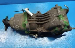 Редуктор переднего моста для Nissan X-Trail 2001 года на фотографиях