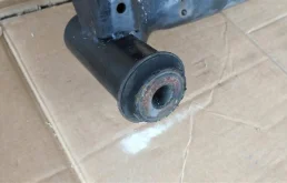 Балка передняя поперечная для Nissan X-Trail 2008 года на фотографиях