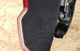 Фонарь внутренний правый для Toyota Land Cruiser 2008 года на фотографиях