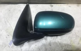 Стекла и зеркала для Nissan Almera 2004 года на фотографиях