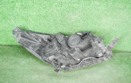 Фара левая для Ford Kuga 2015 года на фотографиях