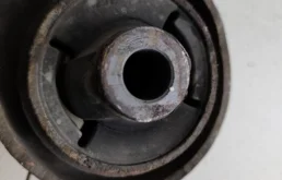 Рычаг передний правый нижний для Suzuki Grand Vitara 2008 года на фотографиях