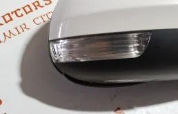 Зеркало заднего вида (в салоне) для Volkswagen Tiguan 2008 года на фотографиях