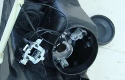 Фара правая для Volkswagen Tiguan 2010 года на фотографиях