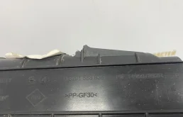 Усилитель переднего бампера для Renault Duster 2017 года на фотографиях