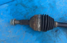 Привод передний левый для Nissan X-Trail 2014 года на фотографиях