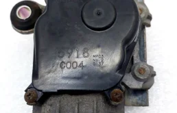 Мотор стеклоочистителя для Nissan Qashqai 2018 года на фотографиях