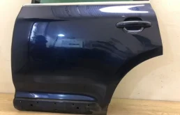 Дверь задняя левая для Volkswagen Touareg 2003 года на фотографиях