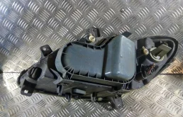 Фара правая для Mercedes-Benz Vito 2005 года на фотографиях