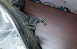 Фара правая для Mercedes-Benz M class 2005 года на фотографиях