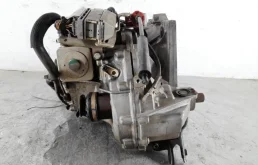 АКПП для Citroen C4 2015 года на фотографиях