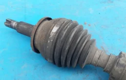 Привод передний левый для Toyota RAV4 2018 года на фотографиях