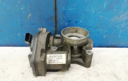 Дроссельная заслонка для Ford Focus 2007 года на фотографиях