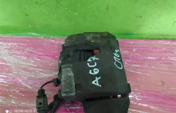 Суппорт передний левый для Audi A6 2010 года на фотографиях