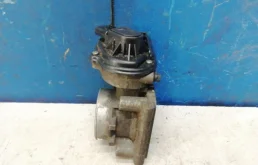 Дроссельная заслонка для Ford Focus 2007 года на фотографиях