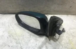 Стекла и зеркала для Nissan Almera 2004 года на фотографиях