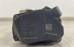 Дроссельная заслонка для Audi A4 2012 года на фотографиях